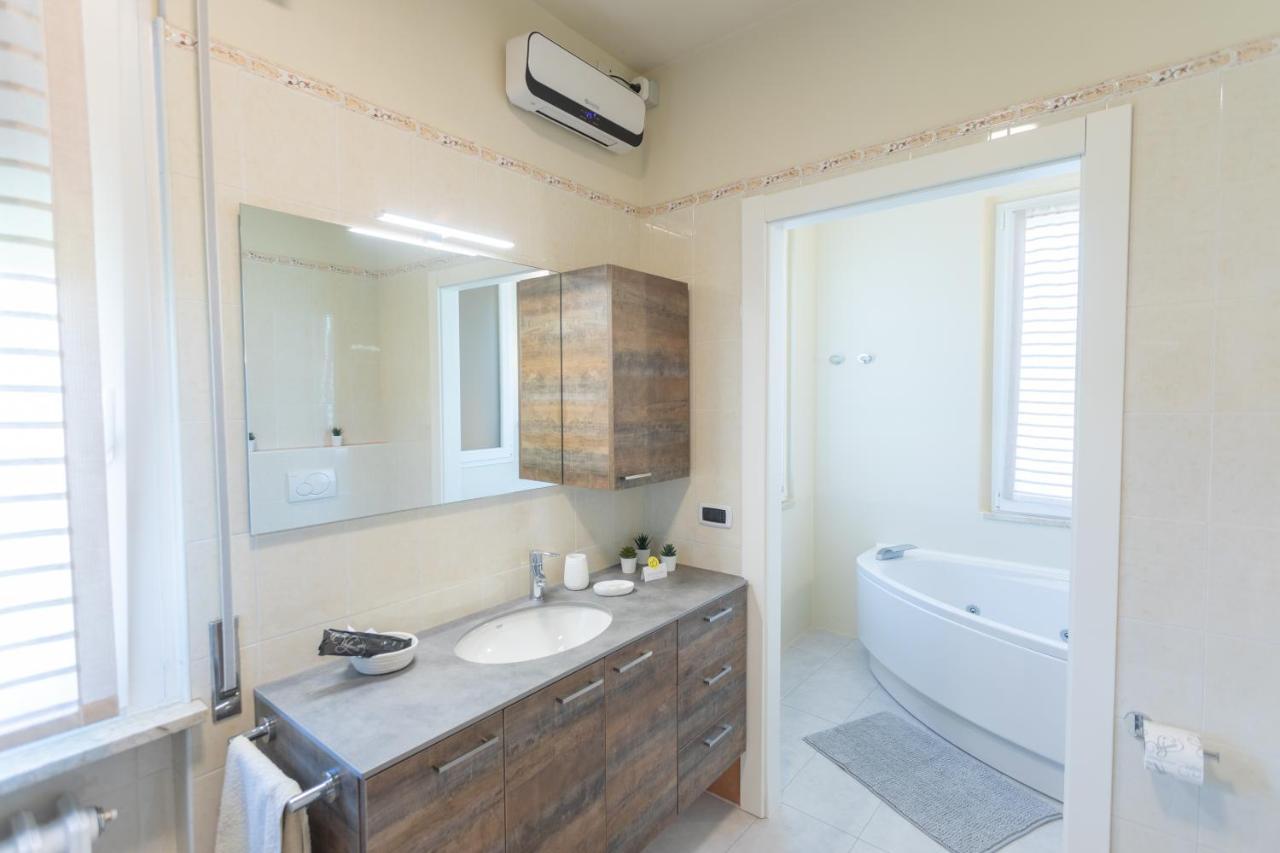 Villa Moiacchina Luxury Home Bevera  Luaran gambar
